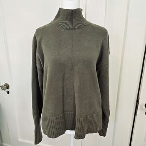 GAP Olive Green Turtleneck Sweater